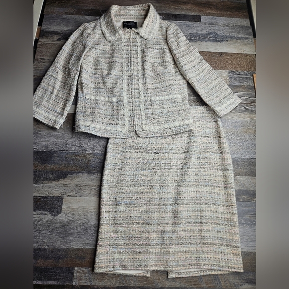 St. John Couture Blazer Skirt Suit Set Size 4 Tweed Beige With Pastel Woven - Picture 1 of 15